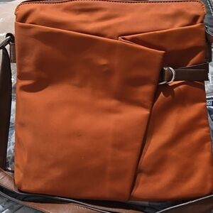 Clark’s Orange/Brown Crossbody Purse Nylon Soft Side Lots Of Compartments, 15